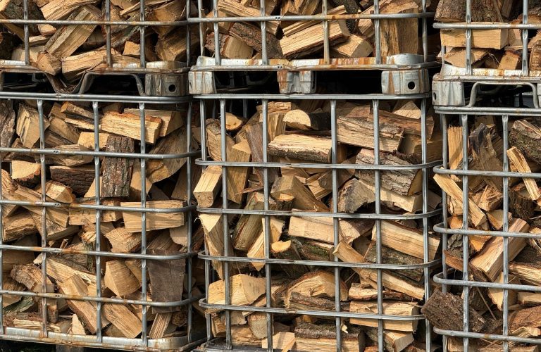 Kaminholz und Brennholz selber abholen bei Brennholzhandel Andersen