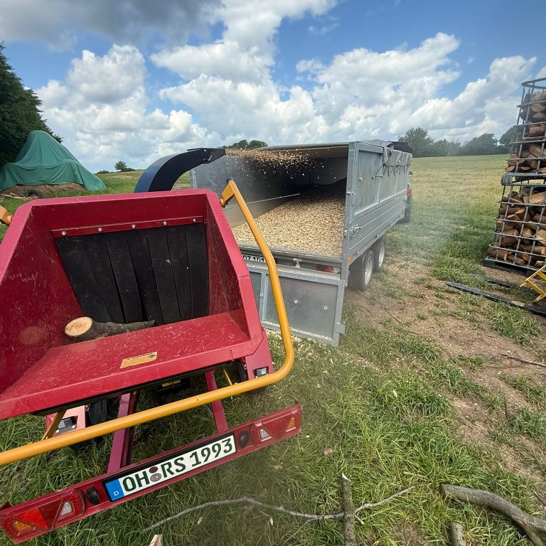 Holz Häckseln - Häckselarbeiten